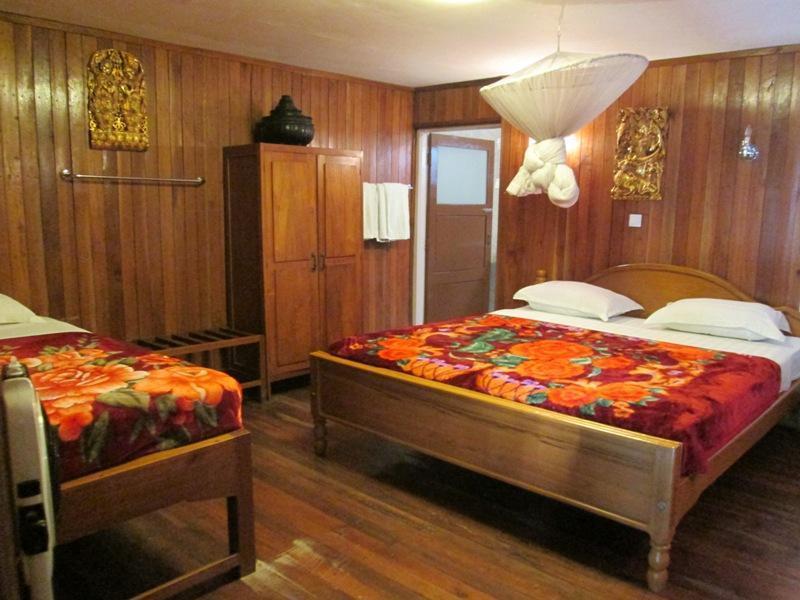 Golden Empress Hotel Nyaungshwe Exteriör bild