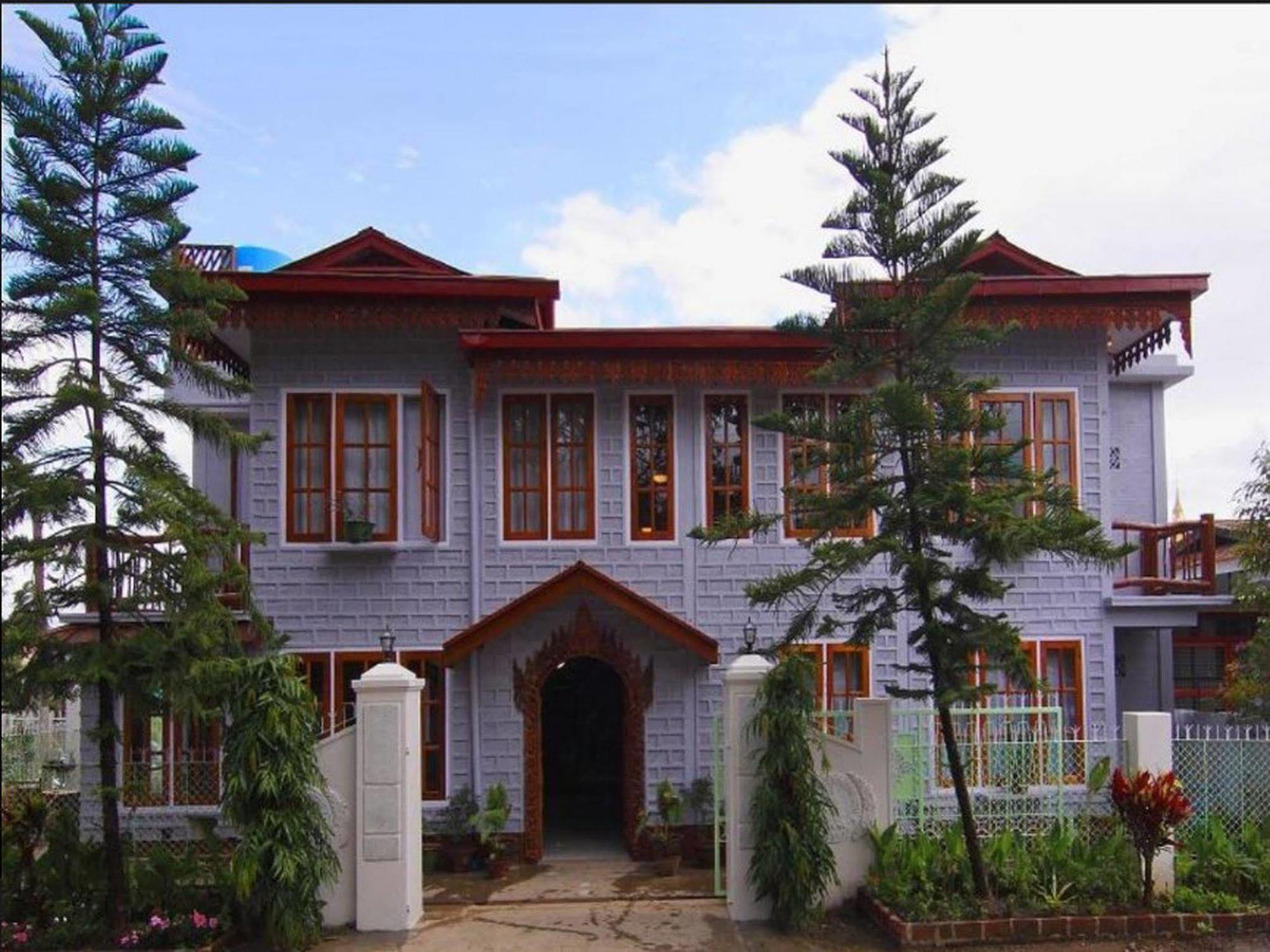 Golden Empress Hotel Nyaungshwe Exteriör bild