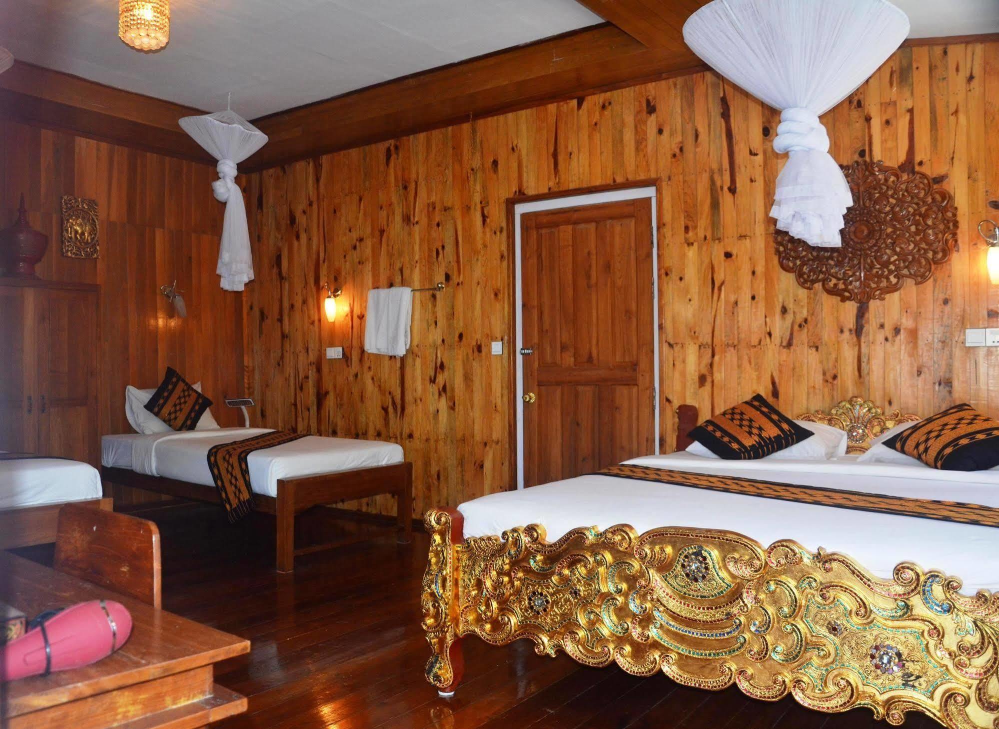 Golden Empress Hotel Nyaungshwe Exteriör bild