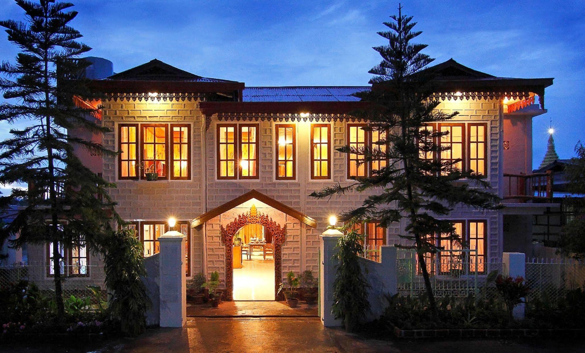 Golden Empress Hotel Nyaungshwe Exteriör bild
