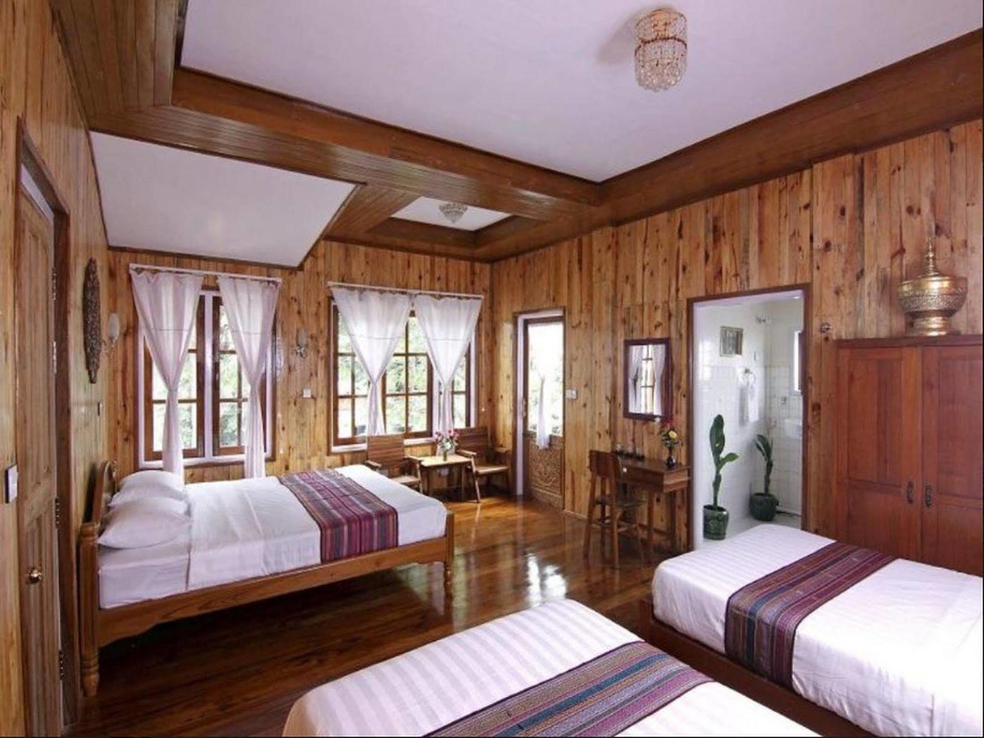 Golden Empress Hotel Nyaungshwe Exteriör bild