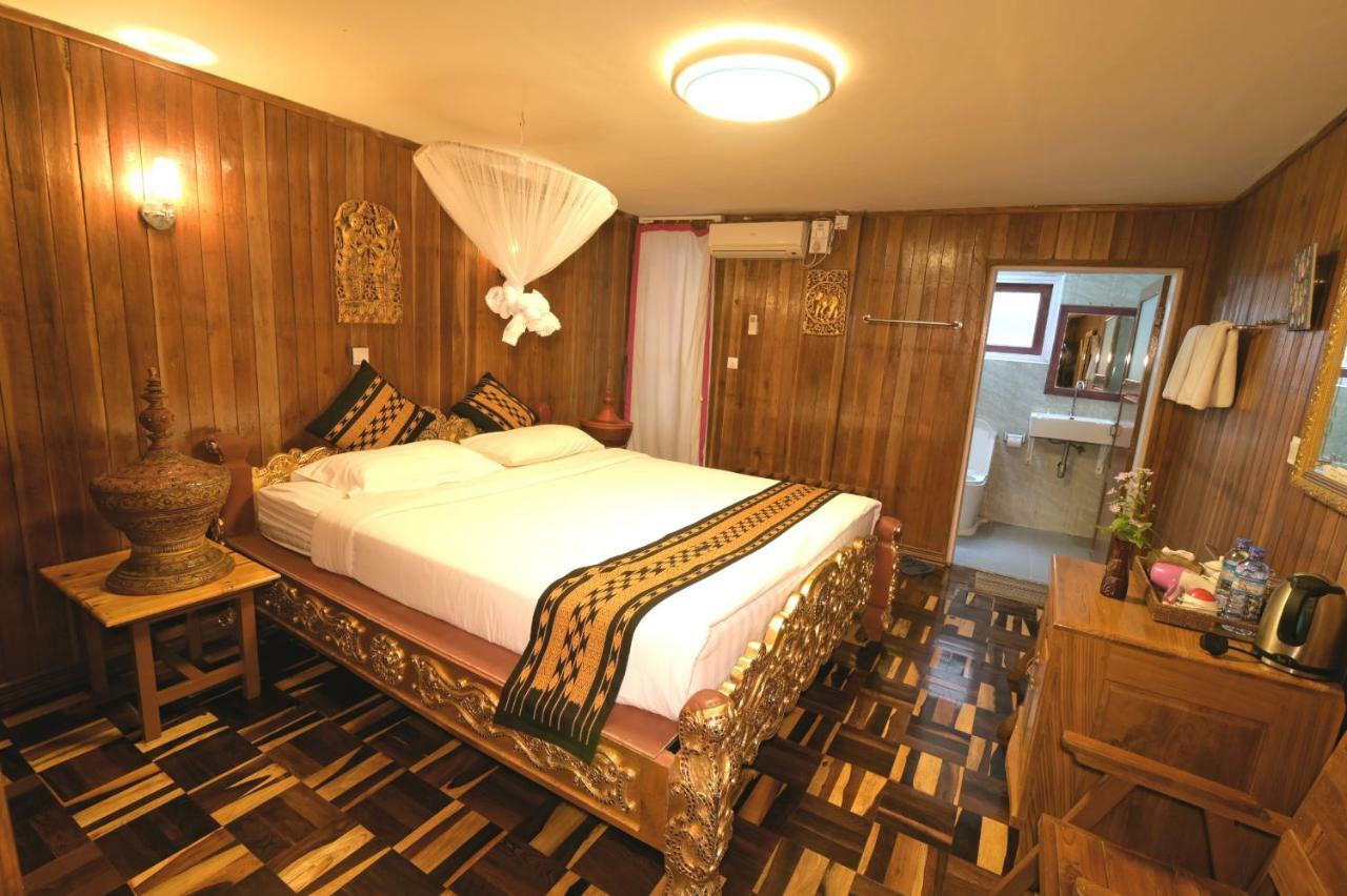 Golden Empress Hotel Nyaungshwe Exteriör bild